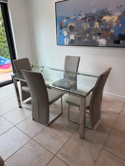 Dinning set for 4