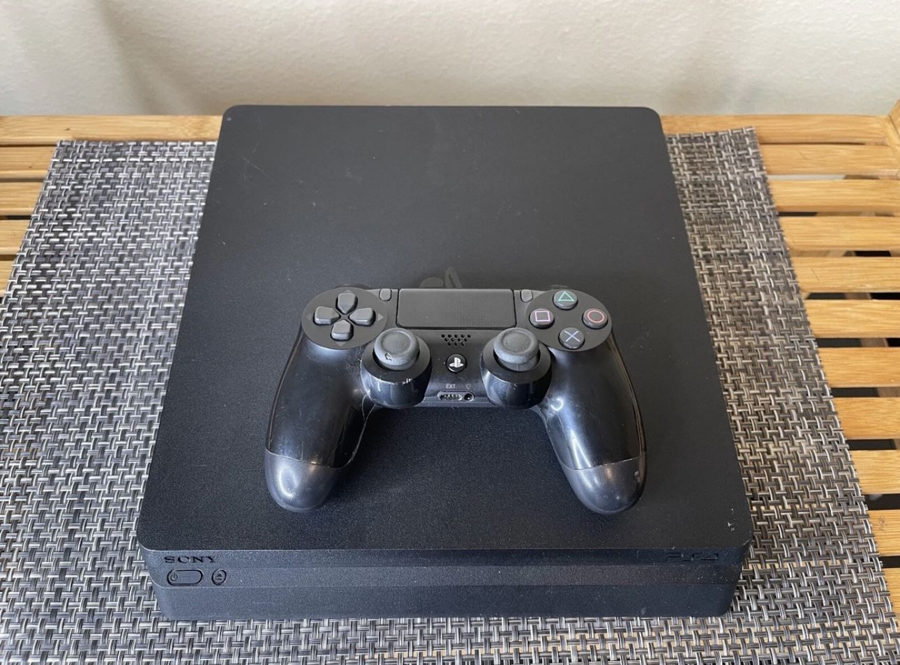 PS4 With 2 Controllers