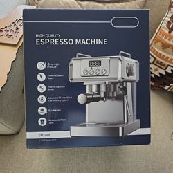 MCILPOOG. super-automatic Espresso Machine