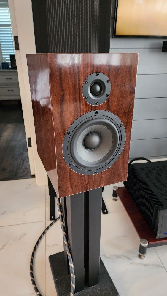 Css Audio Stand Mount Speakers