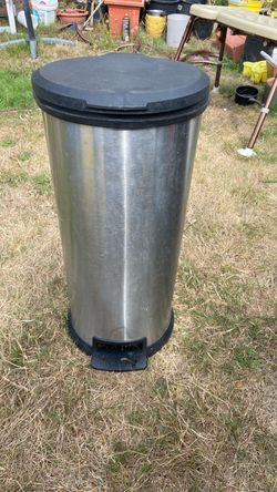 Trash can price 7$. Pick up. E.  72. and. Grandview. E.  Tacoma