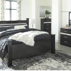 Starberry Black Poster Bedroom Set

