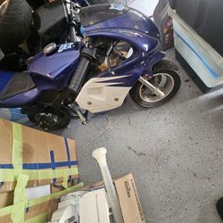 $250 Pocket Bike 1 Works Just Has A Flat Tire The Other Is Just For Parts Frame,tire Ect.