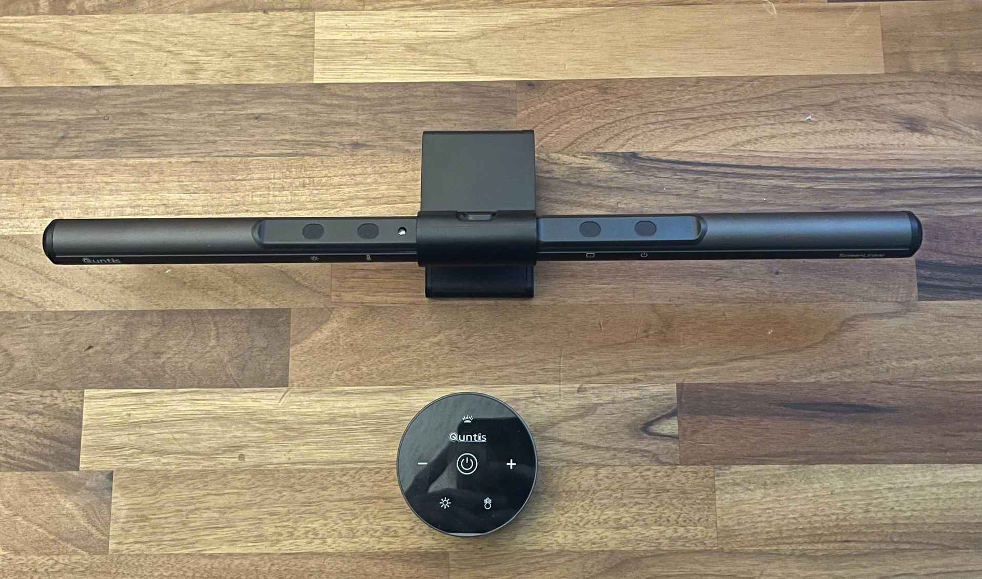 Quntis Monitor Light With Wireless Controls