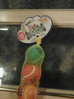 Air kong sqeaky lil tennis balls