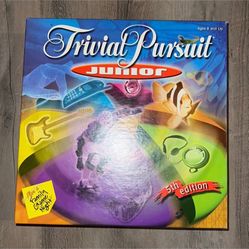 Hasbro Gaming Trivial Pursuit Junior Game (5th Edition)