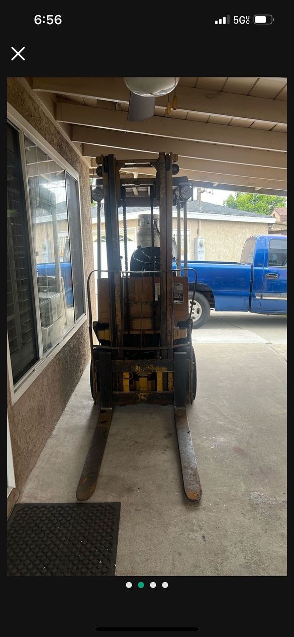 Forklift