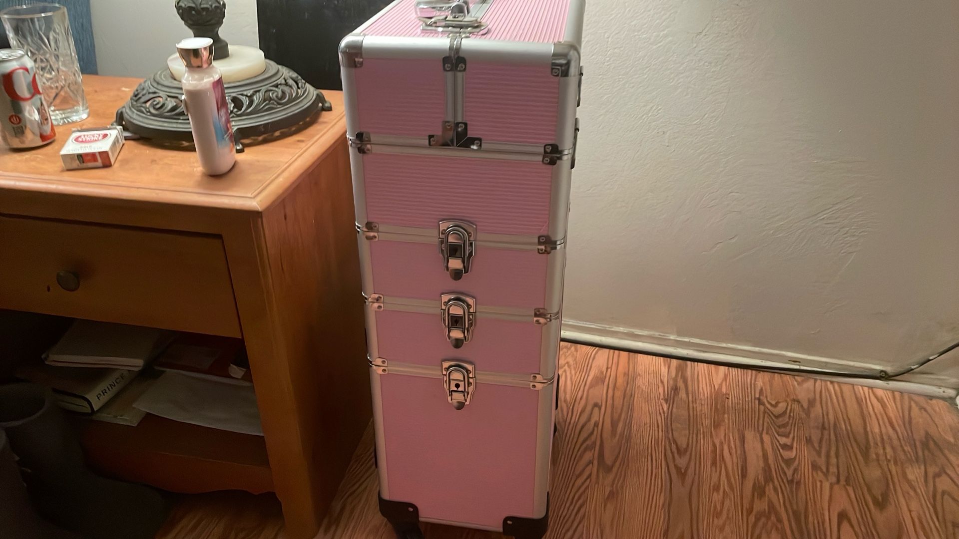 Nail Rolling Case