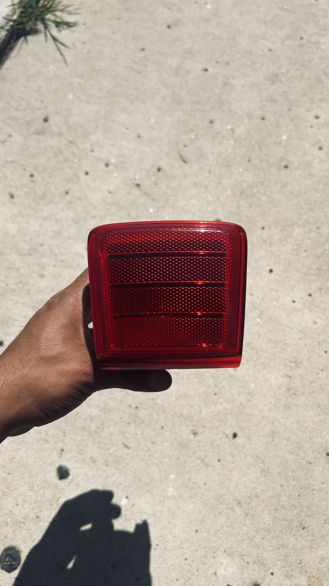 OEM 13-20 Nissan Sentra 370Z Juke Nismo Rear Rim Fog Lamp 26582-3GY0A - Nissan (26582-3GY0A)