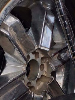 4 20 inch rims and tire
