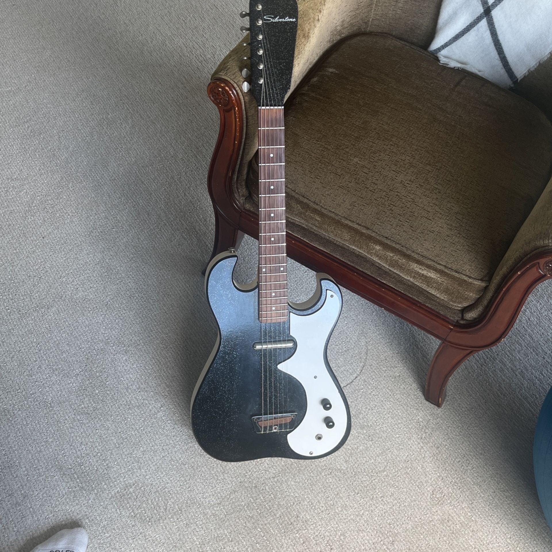 Silvertone 1448, 1962 to 1967 Black Sparkle