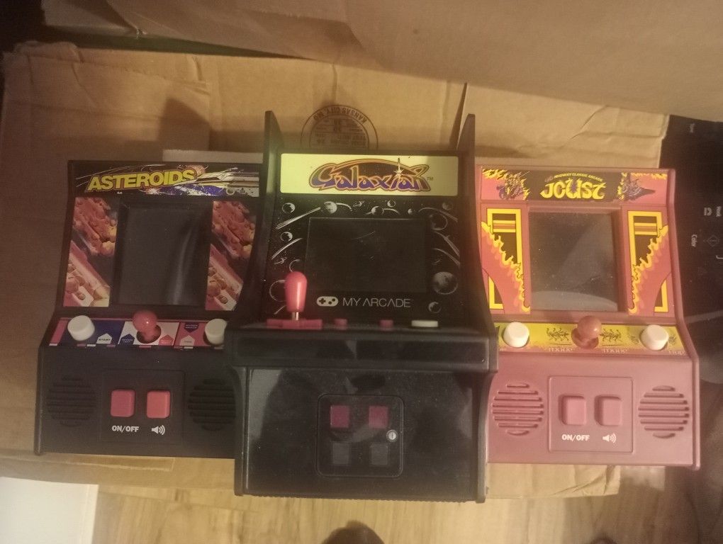 Small Display Video Games They Were Great