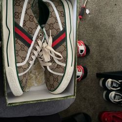 Gucci Shoes 