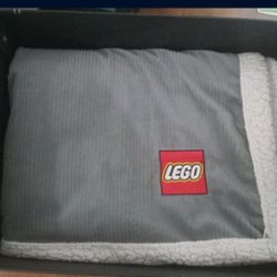 LEGO Employee Exclusive 2014 Holiday Throw Blanket w/ Original Box 47X59