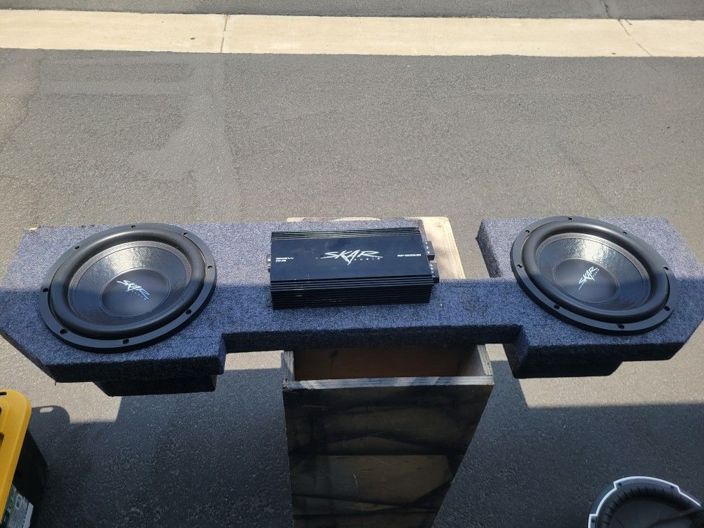 UNAS BOCINAS Y AMPLIFIER