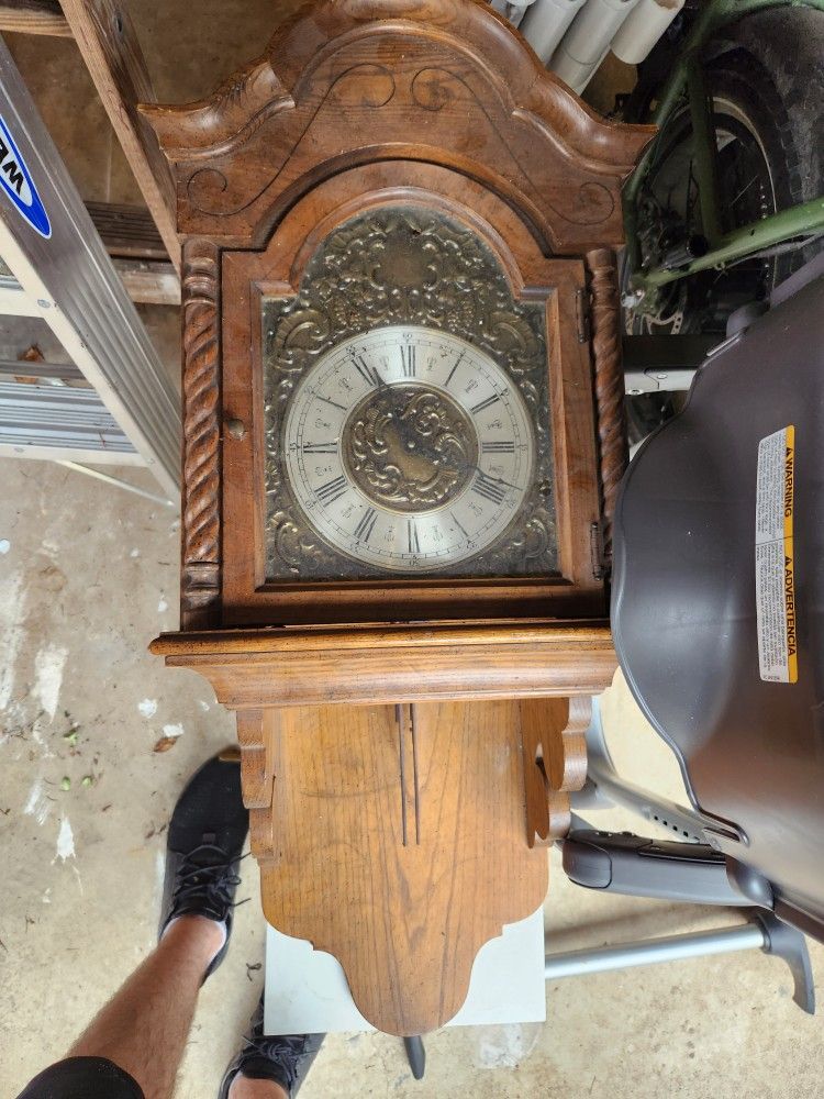 Colonial Of Zeeland Grandfather Clock