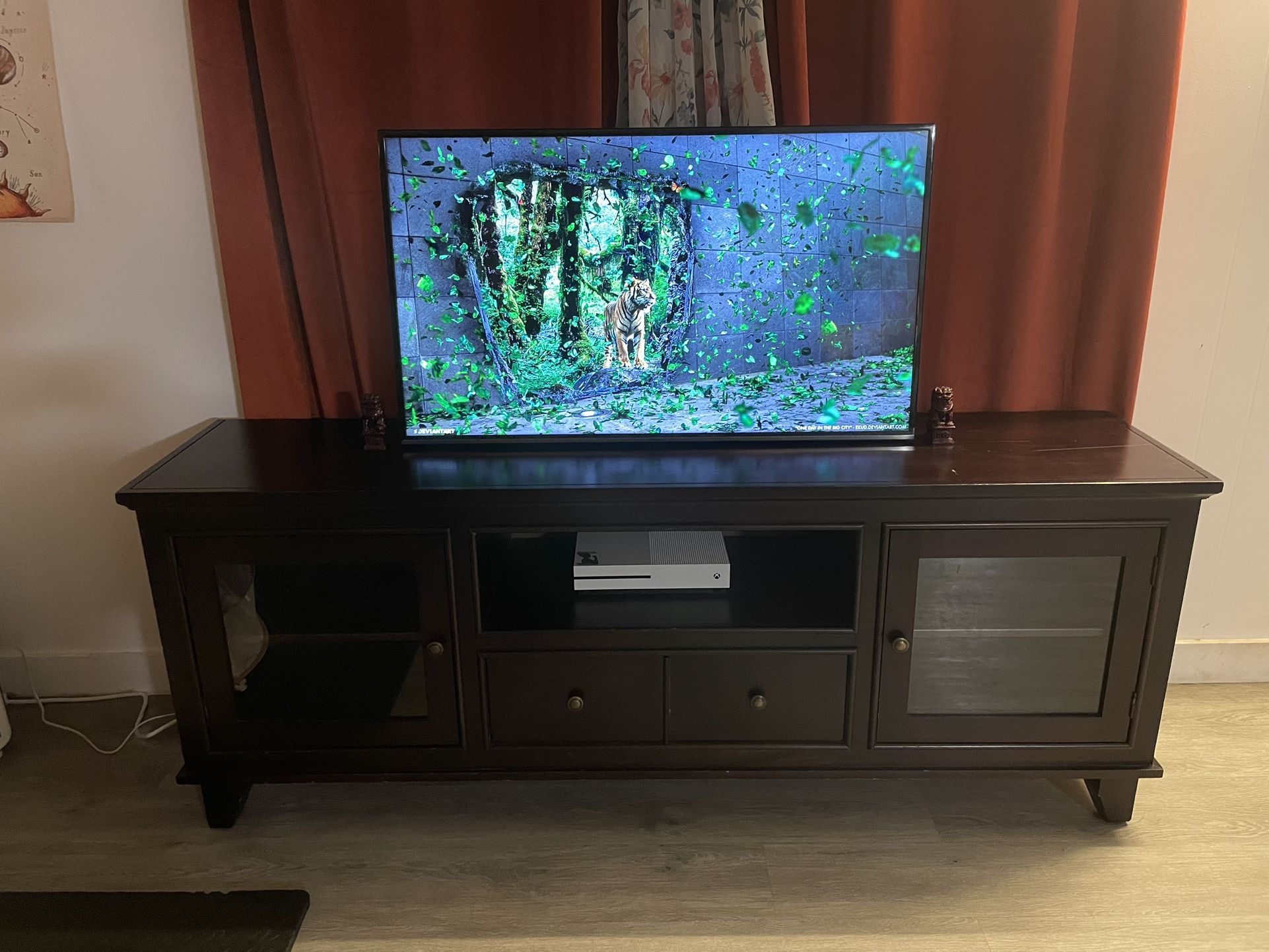 TV Stand 