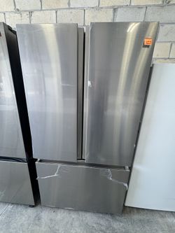 Refrigerator NEW Never Used 