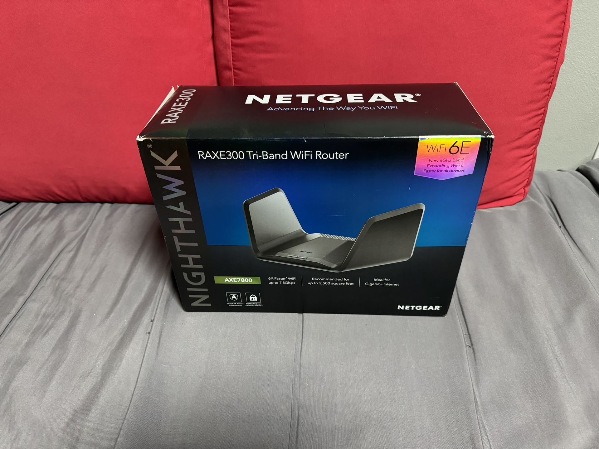 Great Netgear Nighthawk Tri-Band Wi-Fi 6E Router RAXE300 Nighthawk