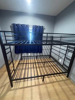 Queen sized bunkbeds metal
