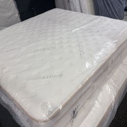 BIG SALE 💥King Mattress Saatva Classic 💥 $489