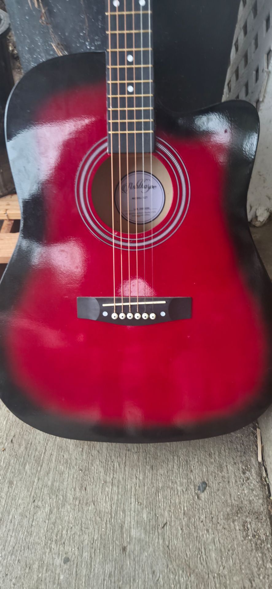 Six string guitar