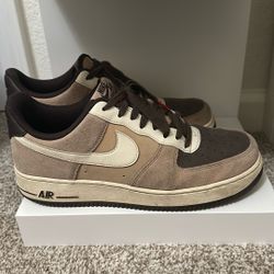 Nike AF 1 brown