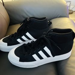 Women’s Adidas Nizza Platform Mid core Size 10