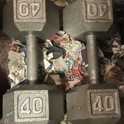 Dumbbells An Bench Press