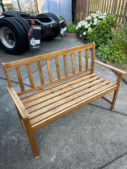 Wooden sitting chair