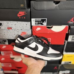 Nike Dunk Low Panda size 8 VNDS