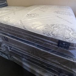 EASTERN KING OR CALIFORNIA KING MATTRESS & BOX SPRING 