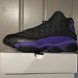 Jordan 13 Retro “Court purple” size (10.5) in Mens. Worn 1x like new. Comes with Og all. $175 cash. Below retail. 