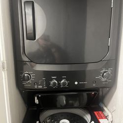 Ge Stackable Washer/ Dryer