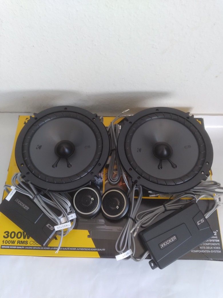 KICKER 1 PAIR 6.5 INCH 300 WATTS COMPONENT SET WITH CROSSOVER CAR SPEAKER ( BRAND NEW PRICE IS LOWEST )