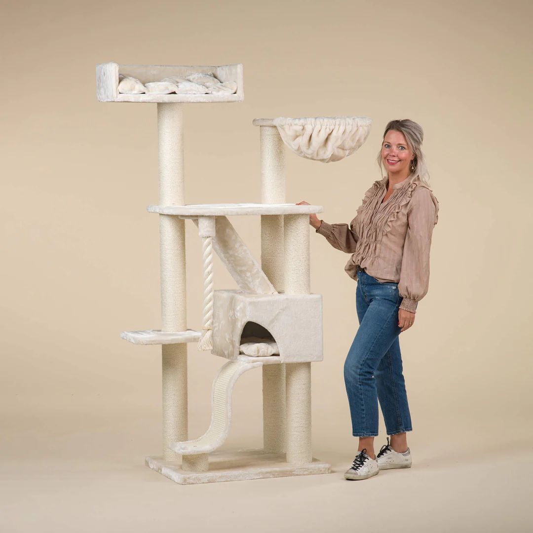 Cat Tree (Mansion) for Large Cats for Sale in Renton, WA OfferUp