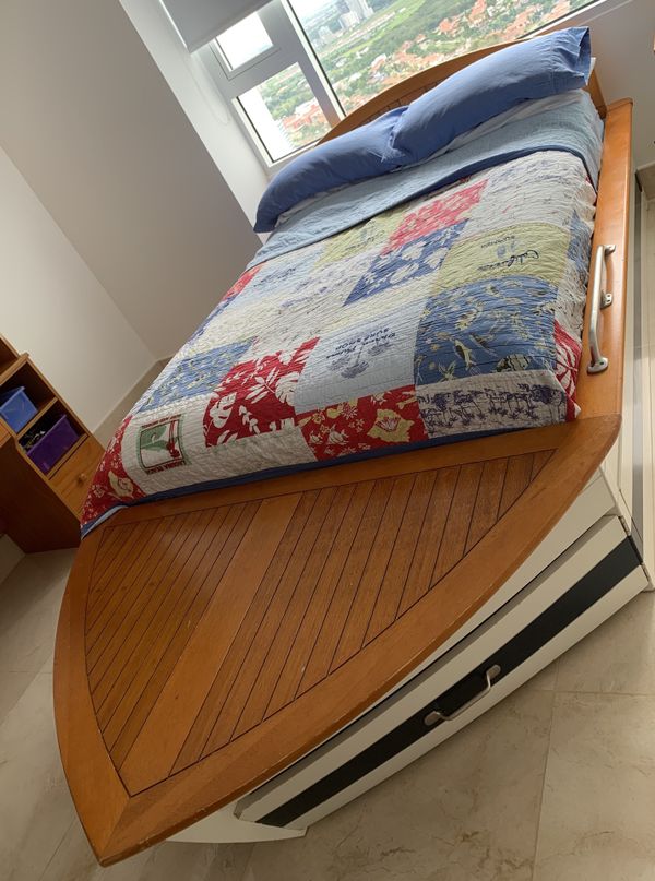 Potterybarn FULL size boat bed with trundle for Sale in Pompano Beach, FL OfferUp