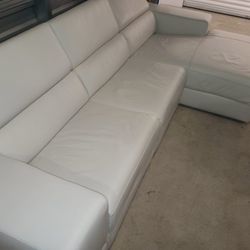 SECTIONAL 100% LEATHER RECLINER ELECTRIC WHITE COLOR.. DELIVERY SERVICE AVAILABLE 💥🚚💥