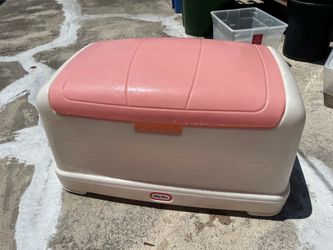 Lil tykes pink and white toy chest