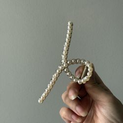 Large Pearl hair claw clips