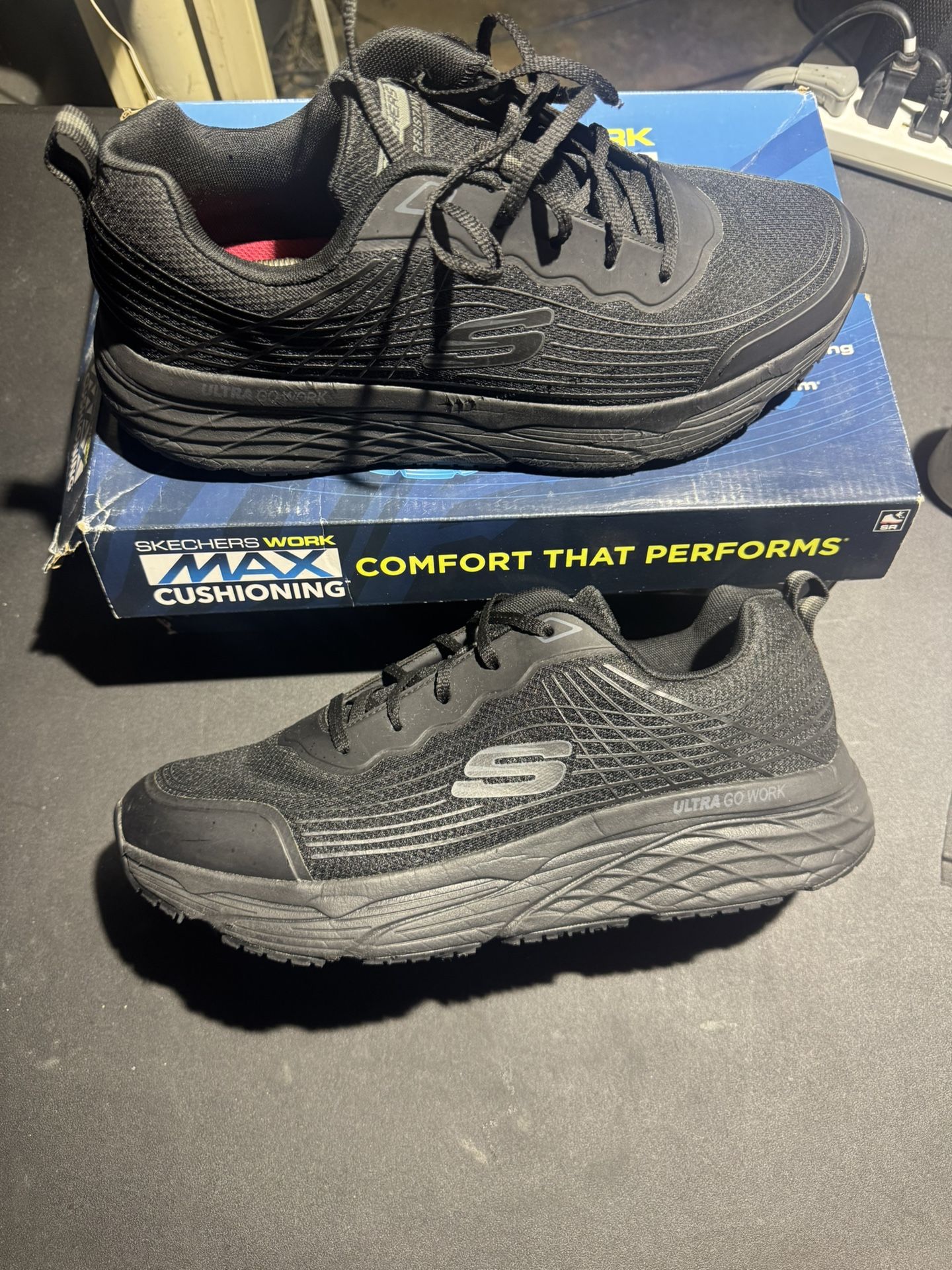 SKETCHERS WORK SLIP RESISTANT RELAXED FIT: MAX CUSHIONING ELITE