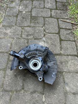 2014 Toyota Sienna Front Right Passenger Wheel Hub Assembly Knuckle