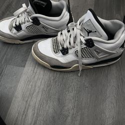 Jordan 4 Retros Military Black 