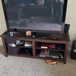 Big Screen Tv With Stand And DVD Player