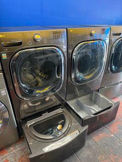 LG set washer and dryer gas