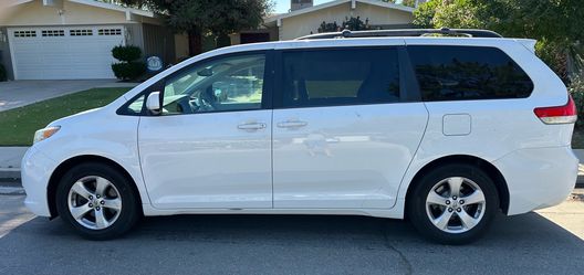 2013 Toyota Sienna