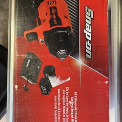 18 V MonsterLithium Brushless Cordless Impact Wrench Kit