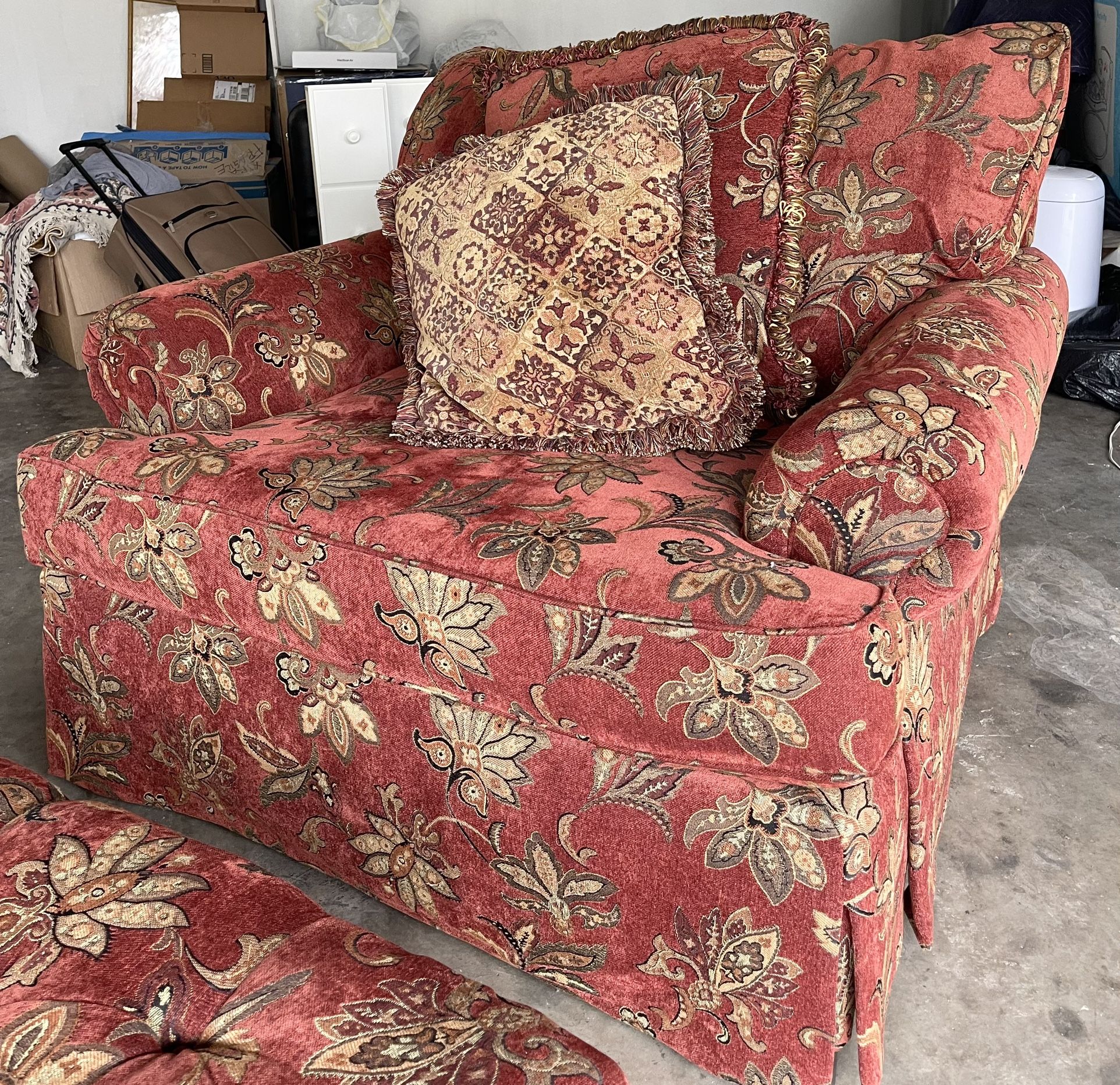 Traditional Style Chair & Ottoman Set