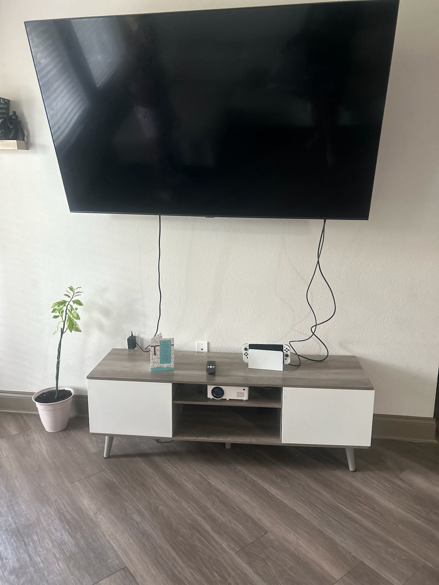 Tv stand
