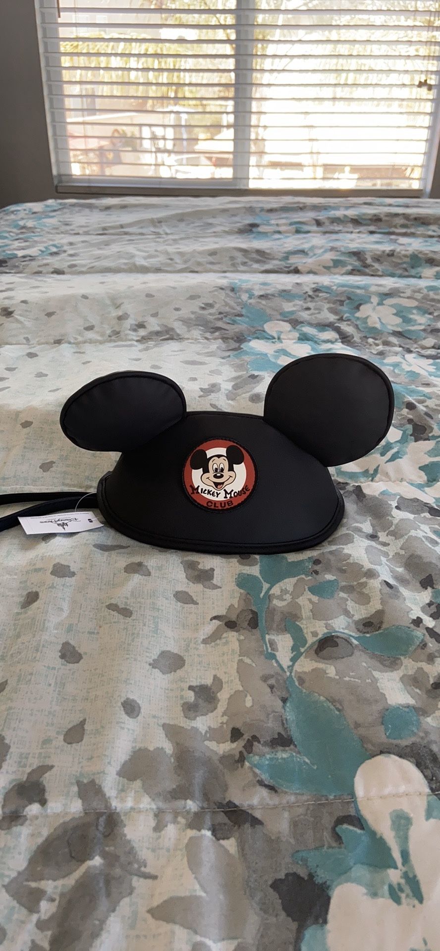 Disney park Mickey Mouse club clutch